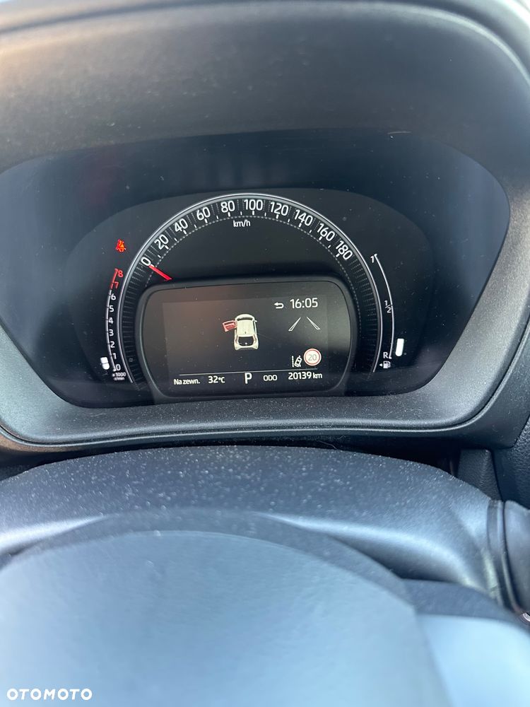 Toyota Aygo X 1.0 VVT-i Executive CVT - 11