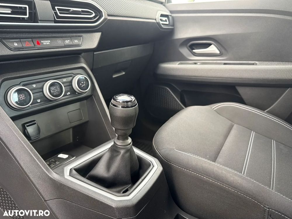 Dacia Logan TCe 90 MT6 Prestige - 21