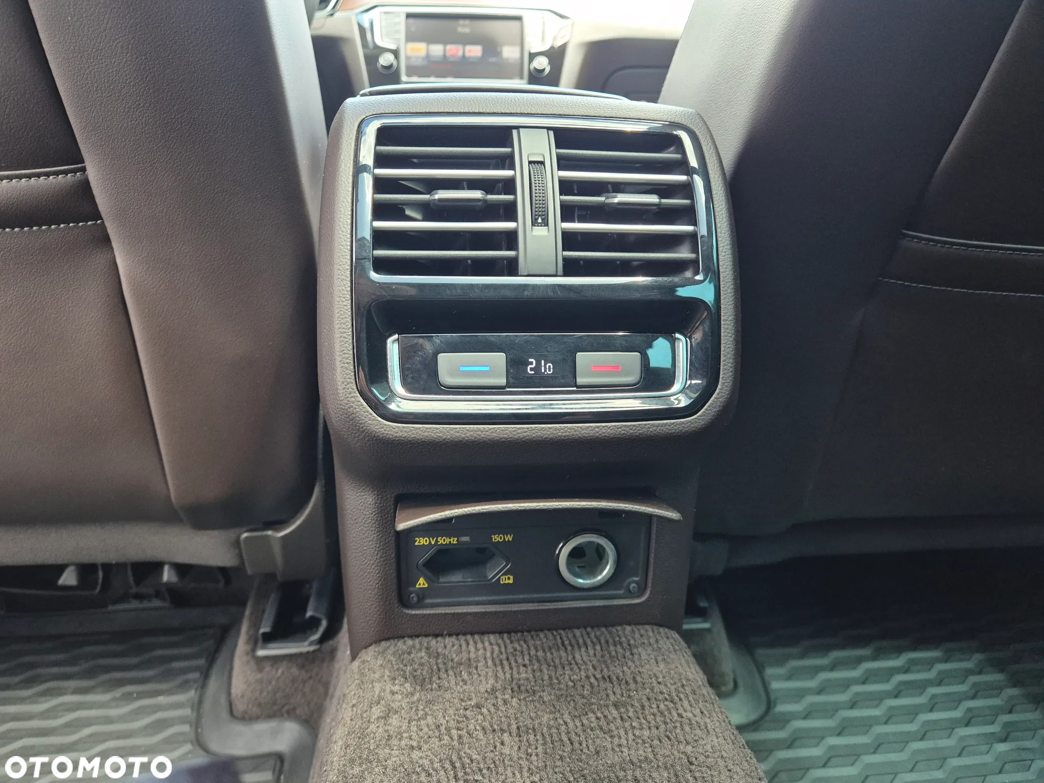 Volkswagen Passat Variant 2.0 TDI SCR DSG Highline - 12