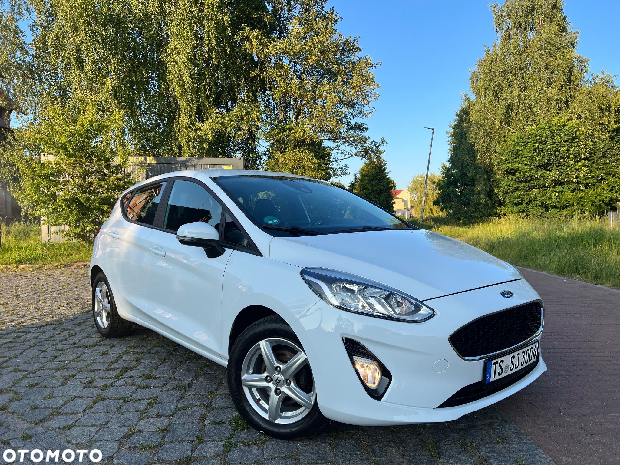 Ford Fiesta 1.0 EcoBoost S&S COOL&CONNECT - 1