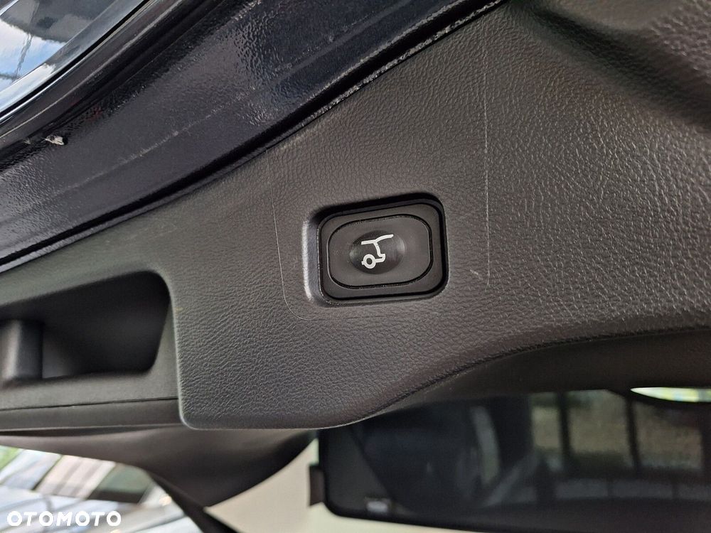 Ford Mondeo SW 2.0 Hybrid Titanium - 19