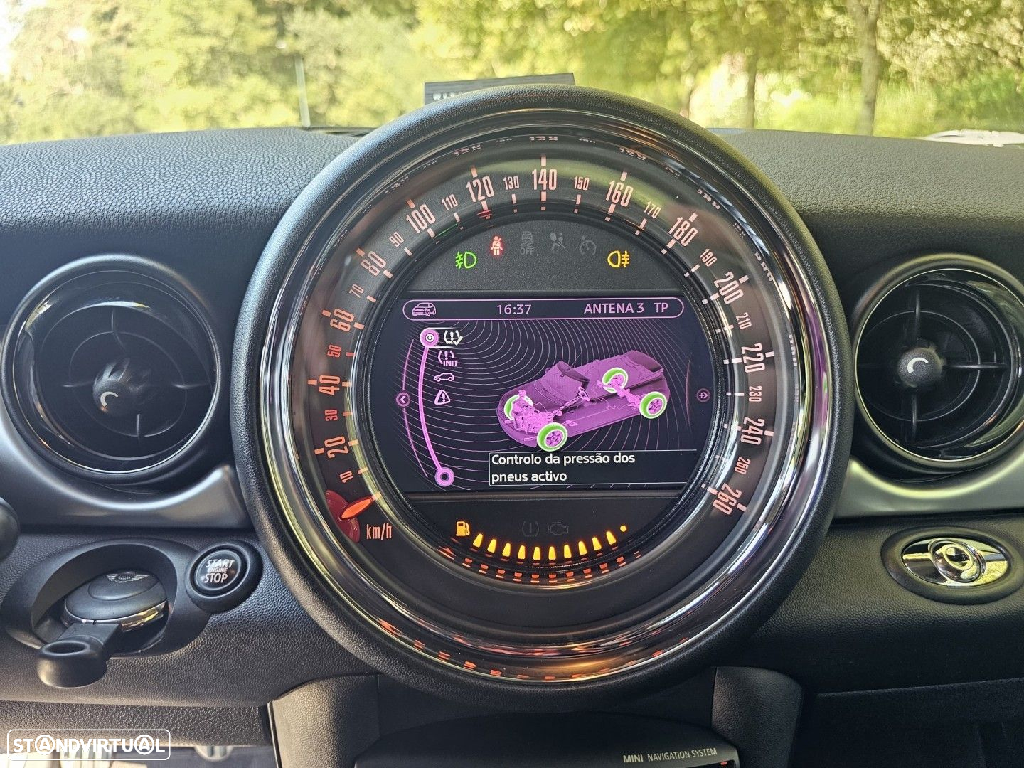 MINI Cabrio John Cooper Works - 15