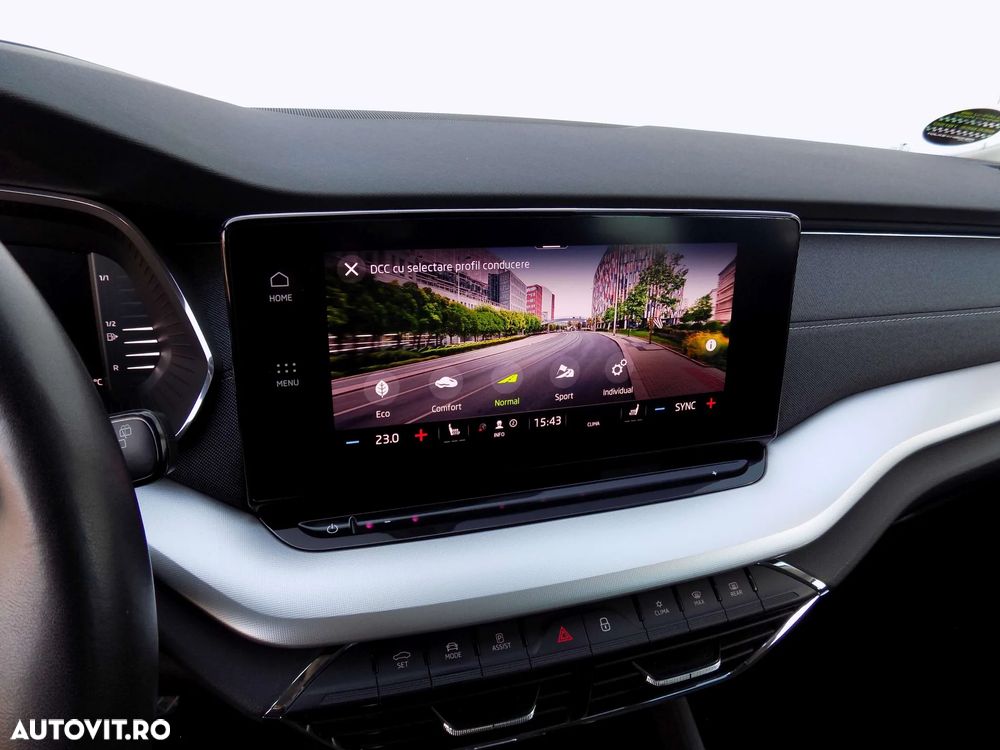 Skoda Octavia 2.0 TDI STYLE DSG - 18