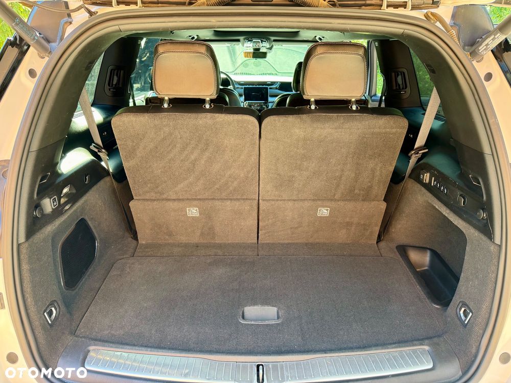 Jeep Grand Cherokee - 10