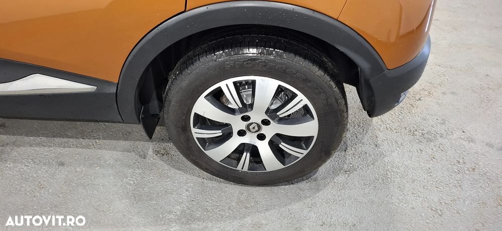 Renault Captur MHEV 140 Techno - 19