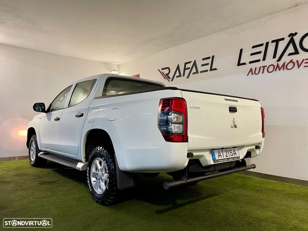 Mitsubishi L200 2.3 DI-D CD Invite Strakar Look 4WD - 8