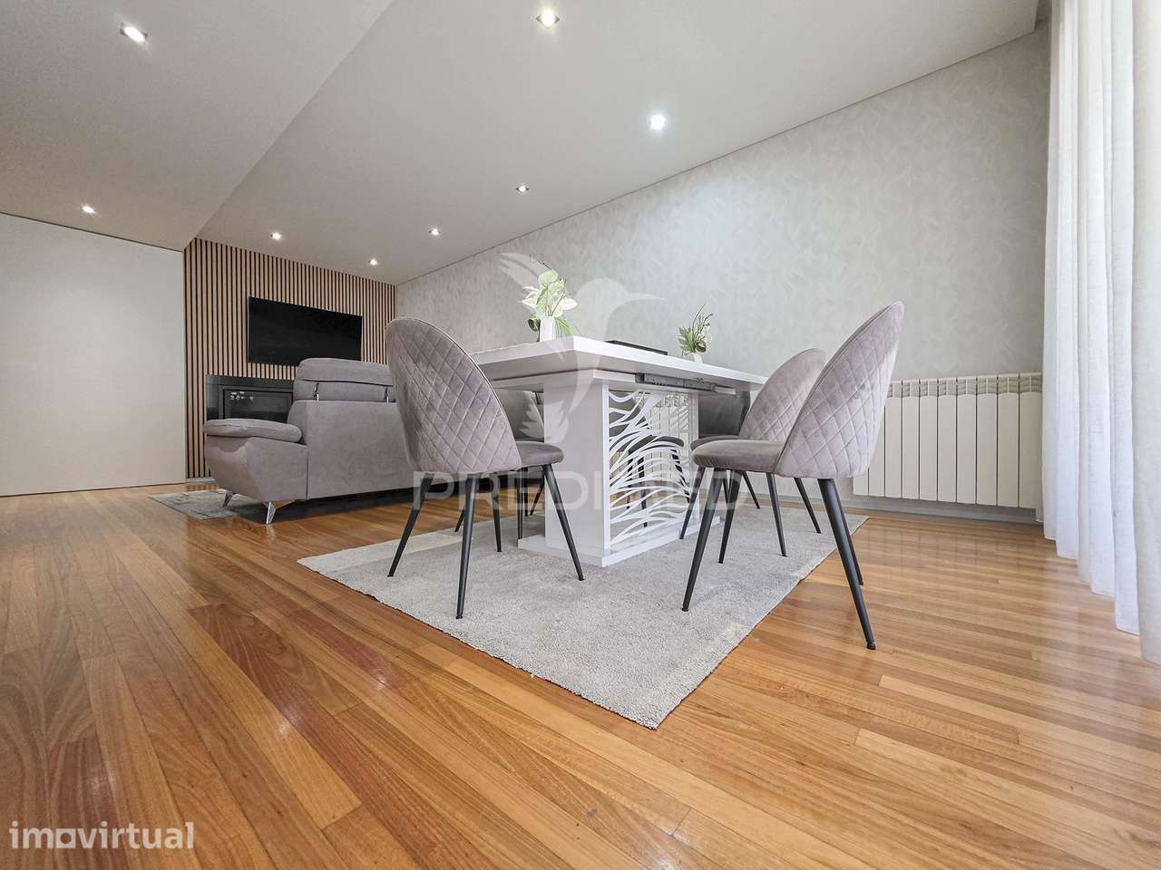 Apartamento T2 em Urgezes – Conforto, Luz Natural e Localização de... - Grande imagem: 5/31