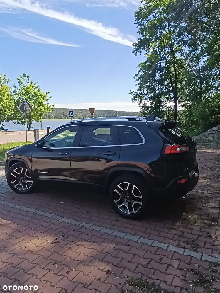 Jeep Cherokee - 1
