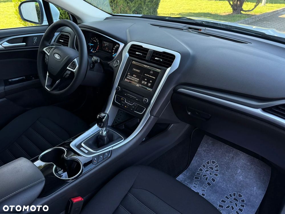 Ford Mondeo 2.0 TDCi Titanium - 32