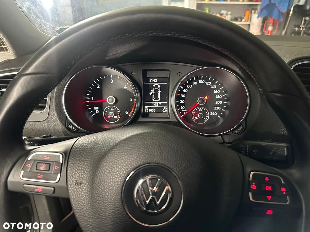 Volkswagen Golf 1.6 TDI DPF BlueMotion - 14