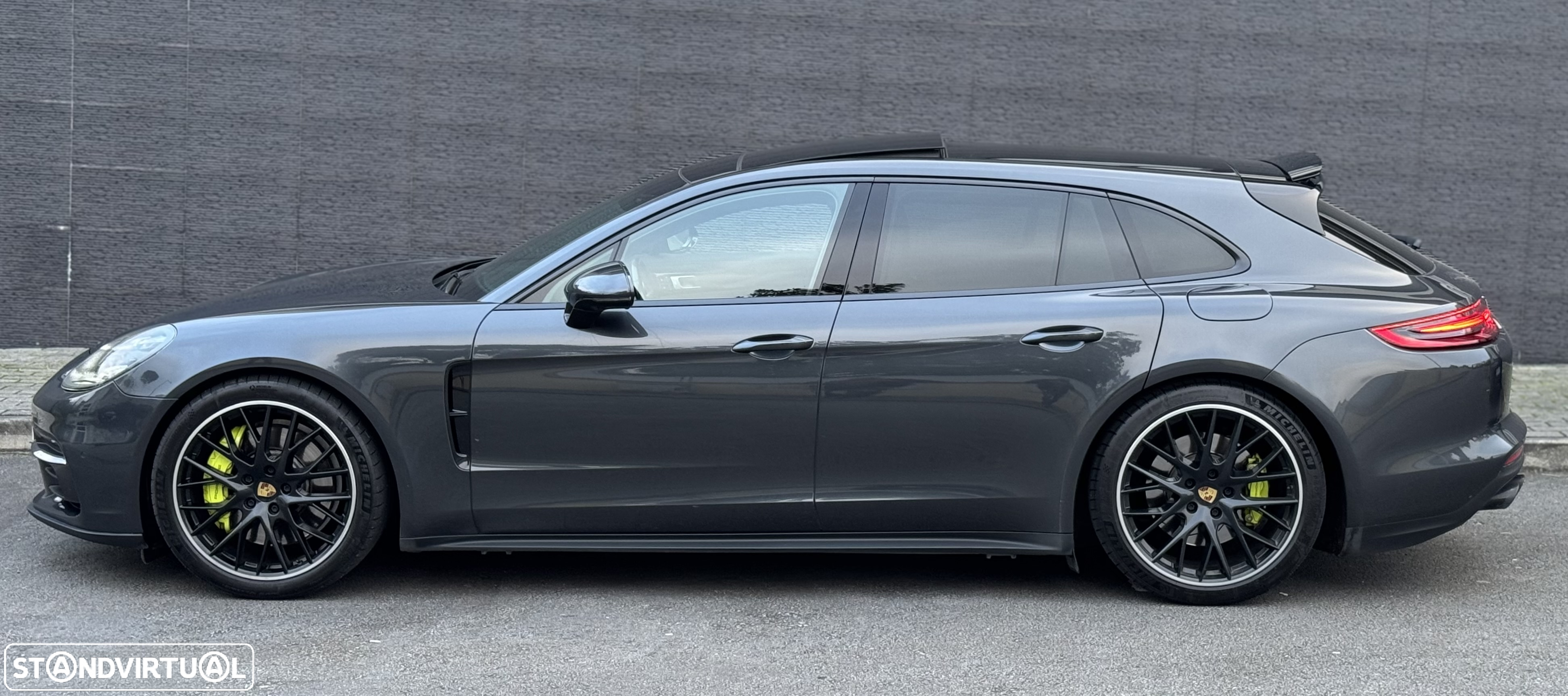 Porsche Panamera Sport Turismo 4 E-Hybrid - 3