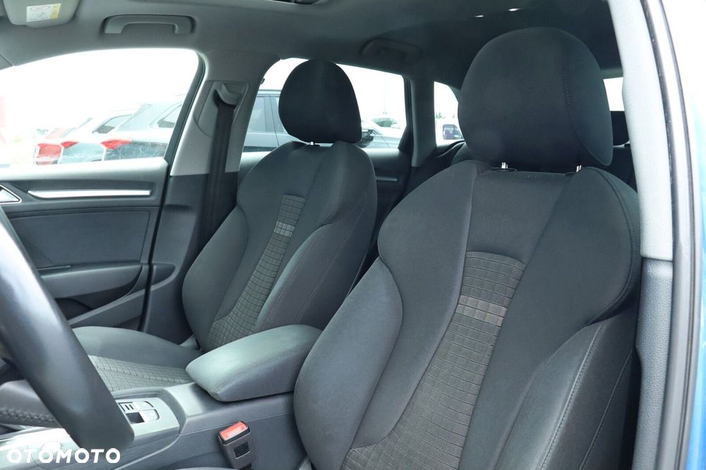 Audi A3 Sportback - 11