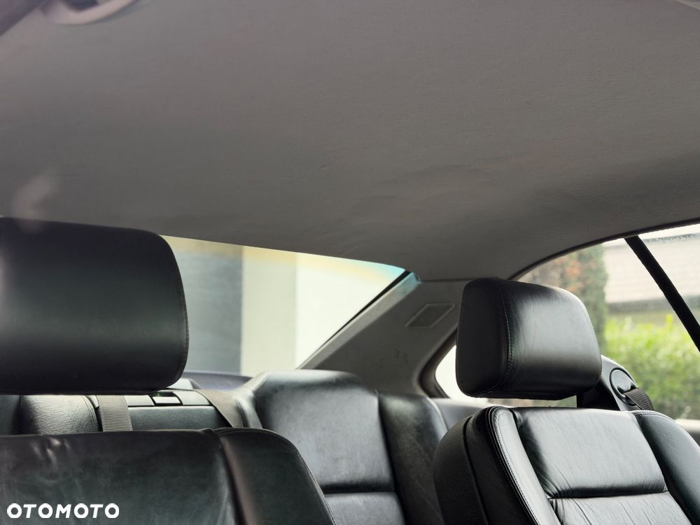 BMW Seria 8 - 24