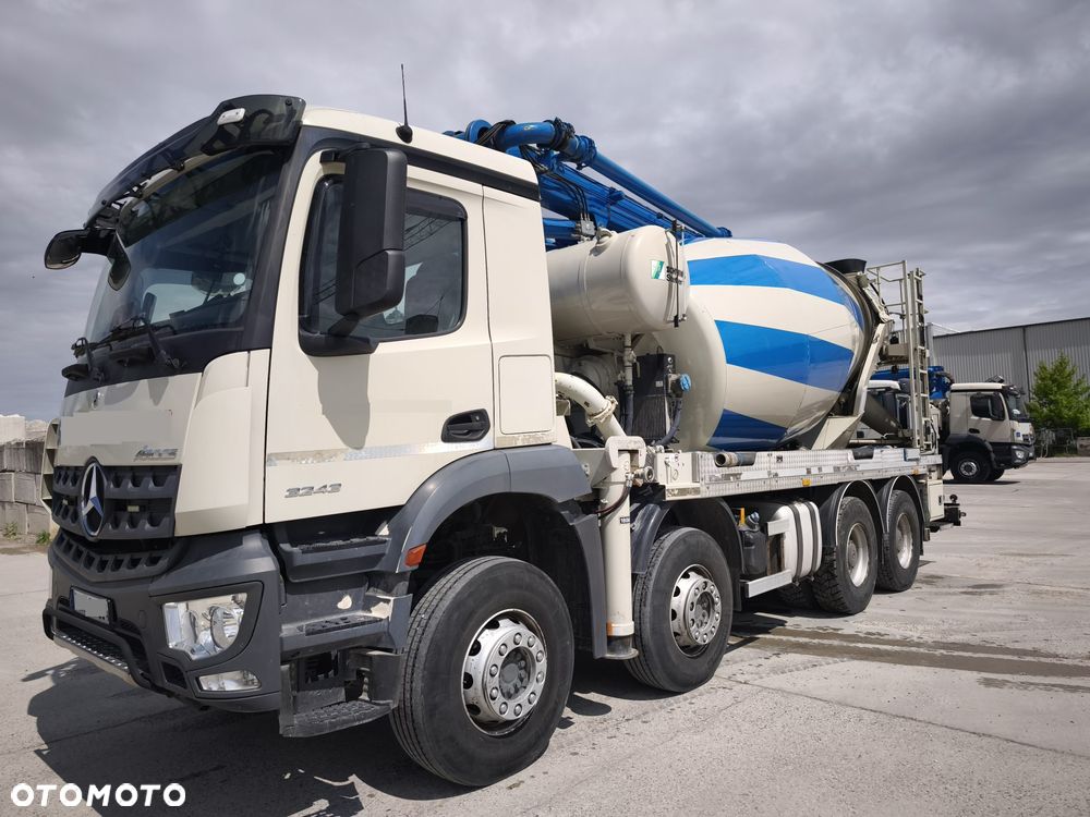 Mercedes-Benz AROCS 3243 8X4 Pompogruszka  Schwing-Stetter ,  w idealnym stanie - 2
