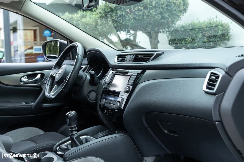 Nissan Qashqai 1.5 dCi N-Connecta - 25