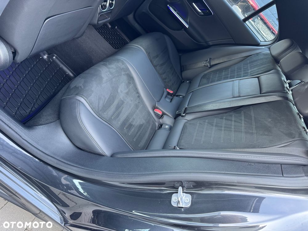 Mercedes-Benz Klasa C 220 d 4Matic 9G-TRONIC AMG Line - 18