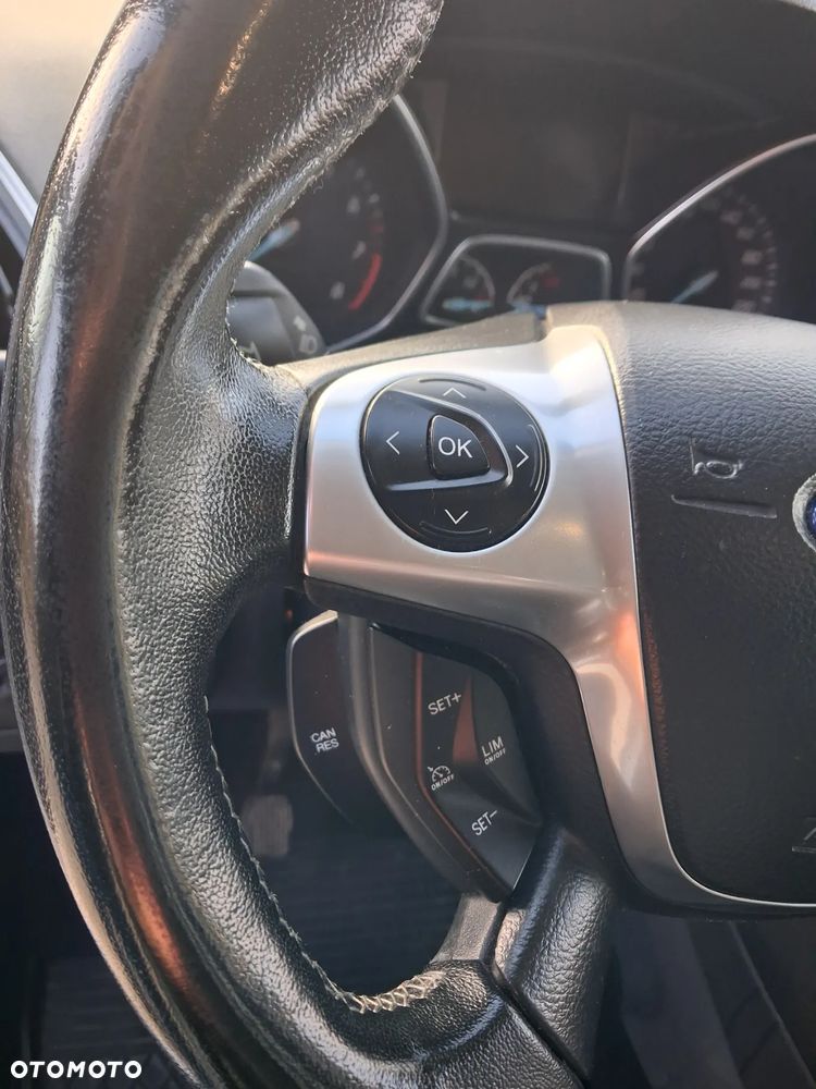 Ford Kuga 1.6 EcoBoost 2x4 Titanium - 21