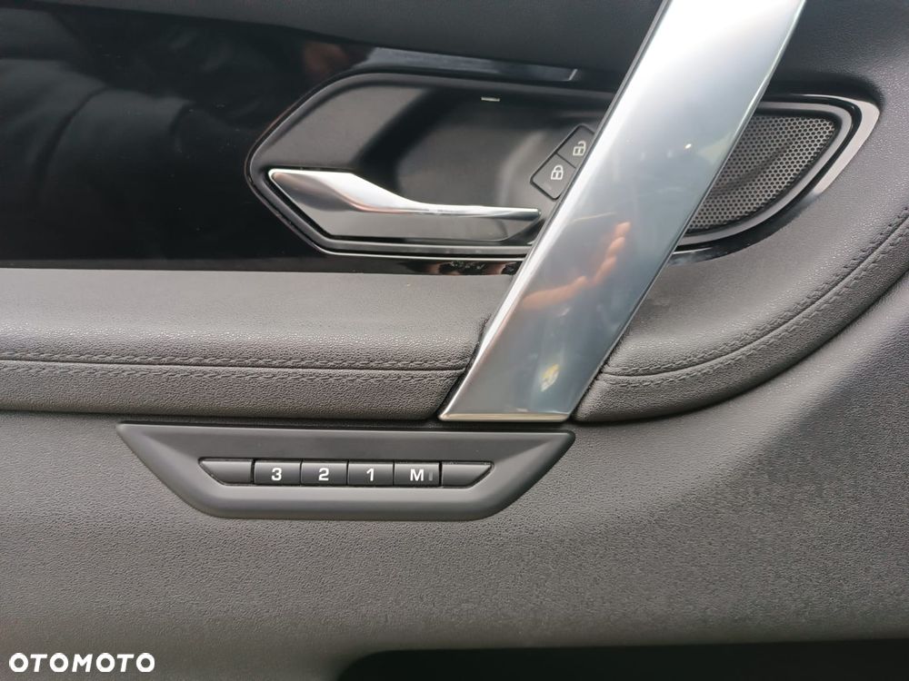 Land Rover Discovery Sport 2.0 D240 R-Dynamic SE - 38