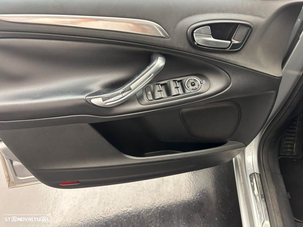 Ford S-Max 1.8 TDCi Titanium 7L - 6