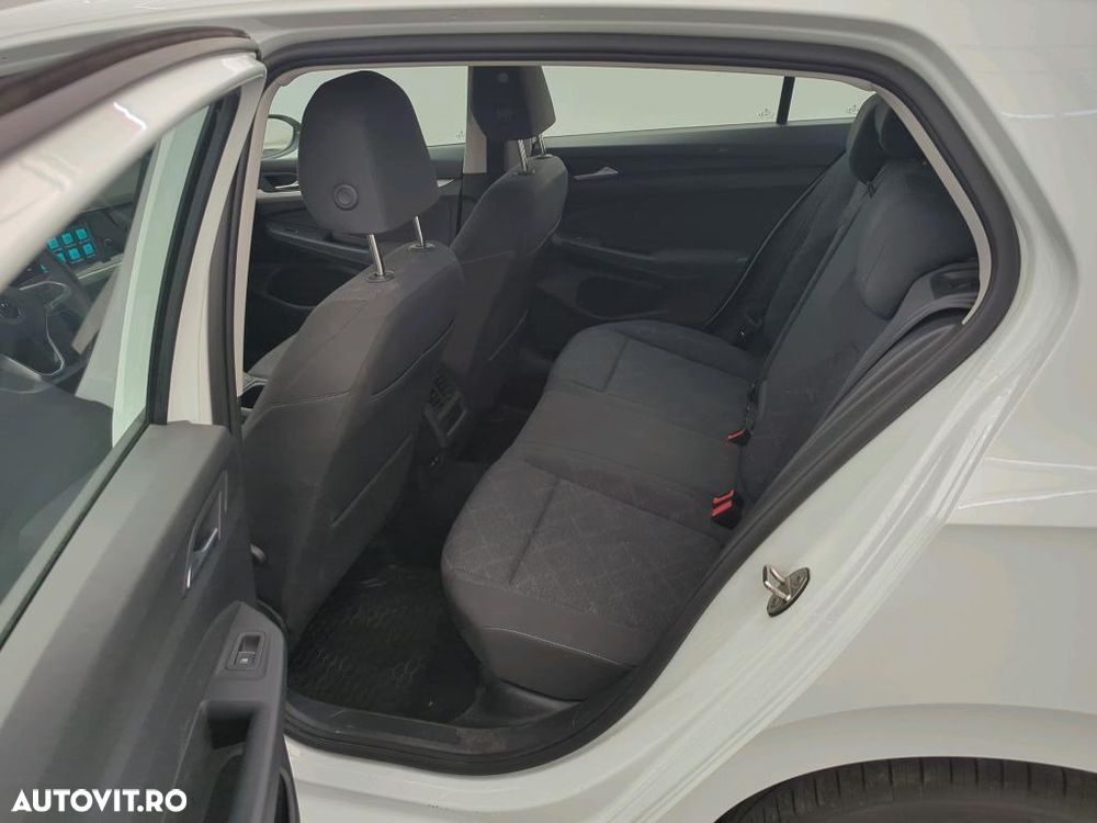 Volkswagen Golf - 5