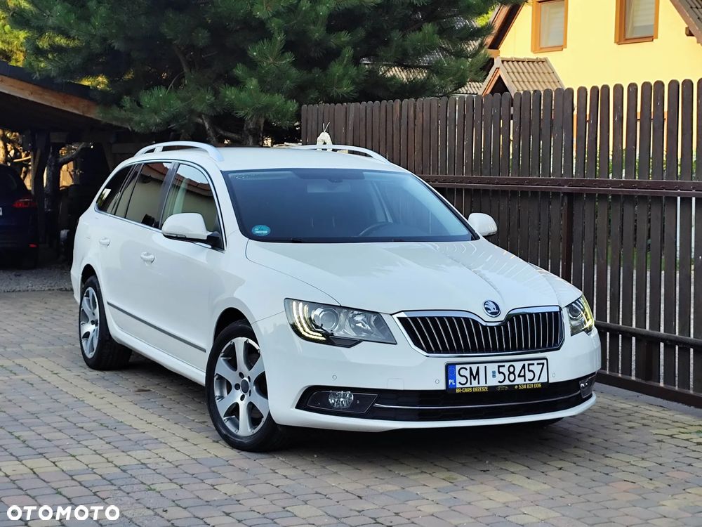 Skoda Superb 2.0 TDI DSG Elegance - 23