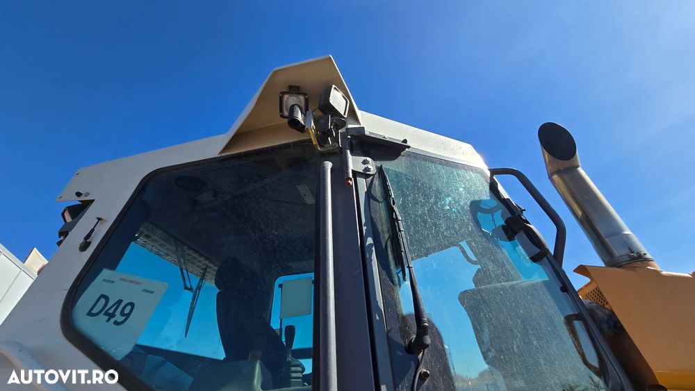 Liebherr PR716XL - 11