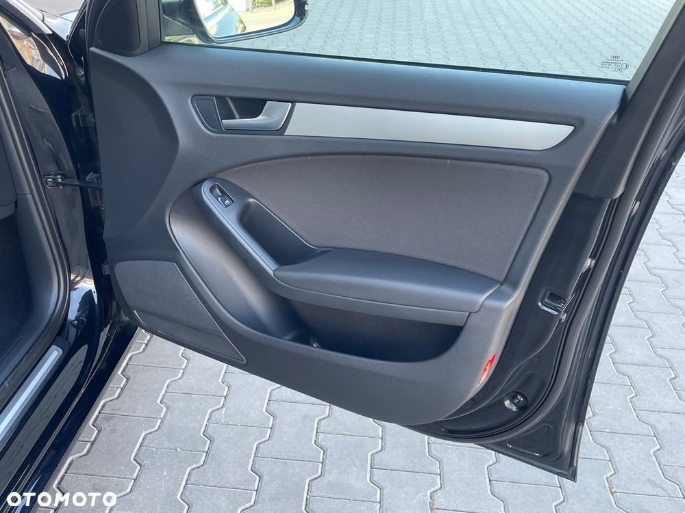 Audi A4 Avant - 22