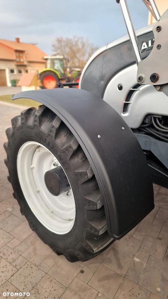 Valtra N121 HiTech, 130 koni, SISU 4cyl TURBO INTECOOLER, 141, 111, 101 - 30