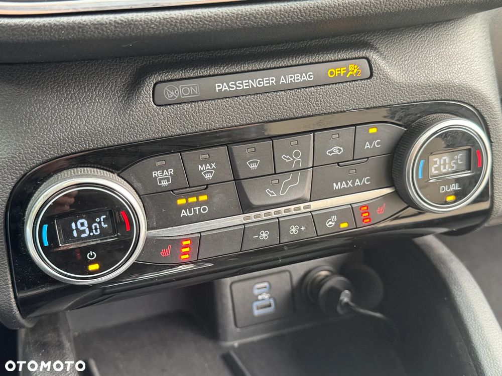 Ford Kuga 2.5 FHEV FWD Titanium eCVT - 18