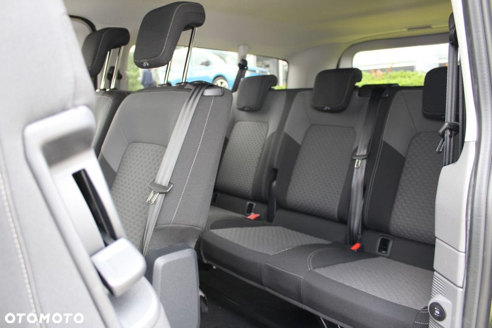 Volkswagen Caravelle - 12