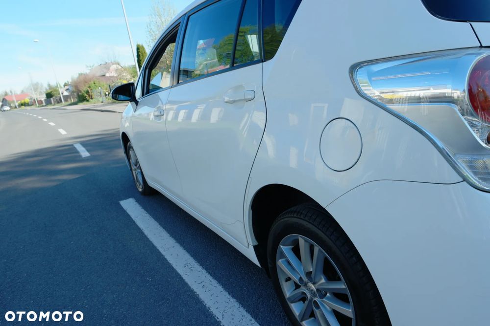 Toyota Verso - 10
