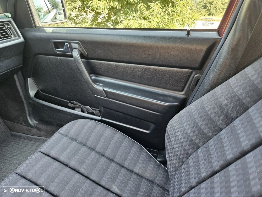 Mercedes-Benz A 190 - 19