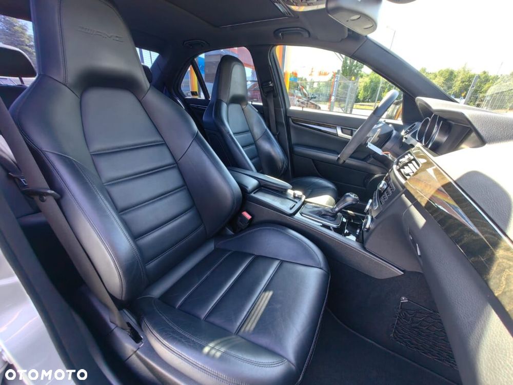 Mercedes-Benz Klasa C 63 AMG 7G-TRONIC Performance Plus - 21