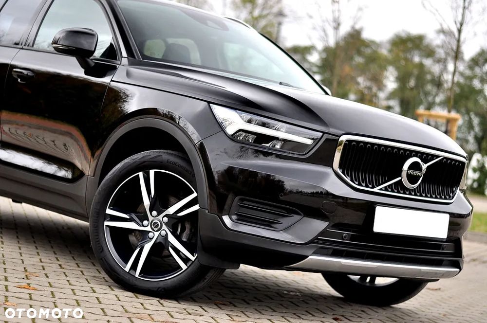 Volvo XC 40 D3 Momentum Pro - 2