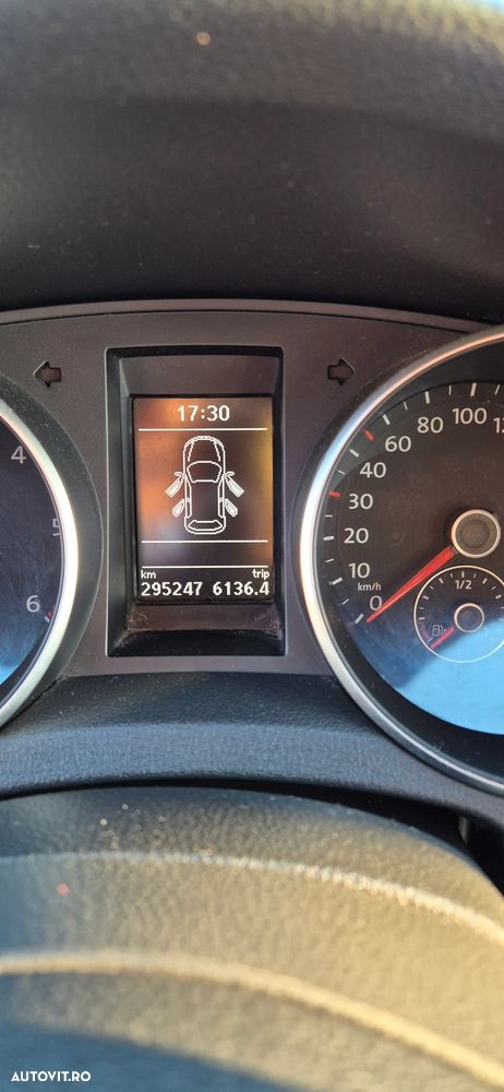 Volkswagen Golf 1.6 TDI DPF Comfortline - 6