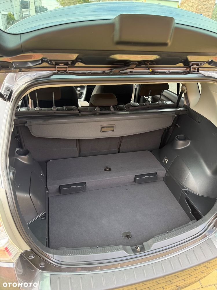 Toyota Verso 1.6 Travel - 37