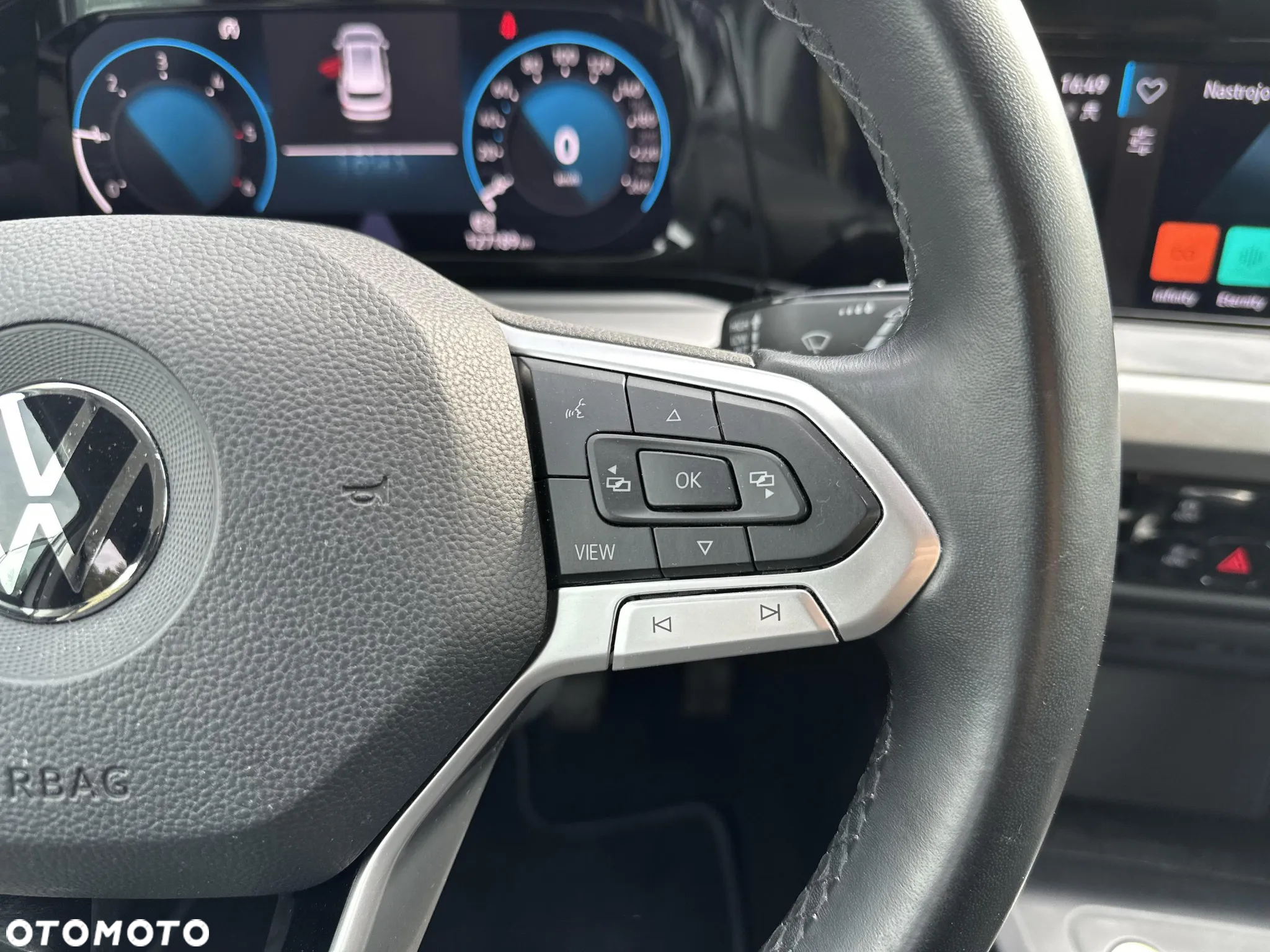 Volkswagen Golf VIII 2.0 TDI Life - 17
