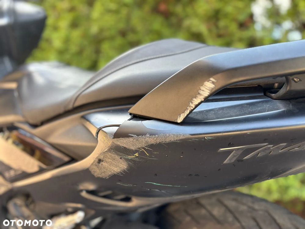 Yamaha Tmax - 15