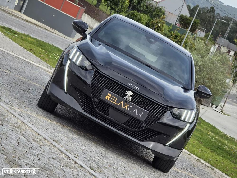 Peugeot e-208 GT - 4