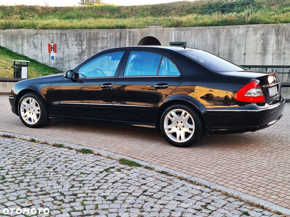 Mercedes-Benz Klasa E 500 Elegance - 17