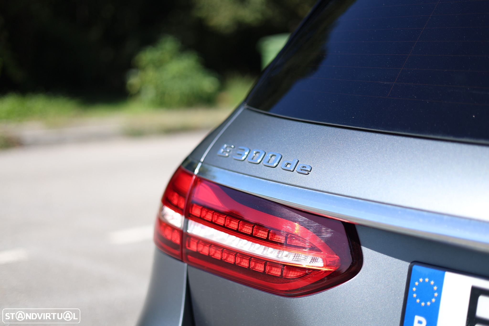 Mercedes-Benz E 300 de AMG Line - 12