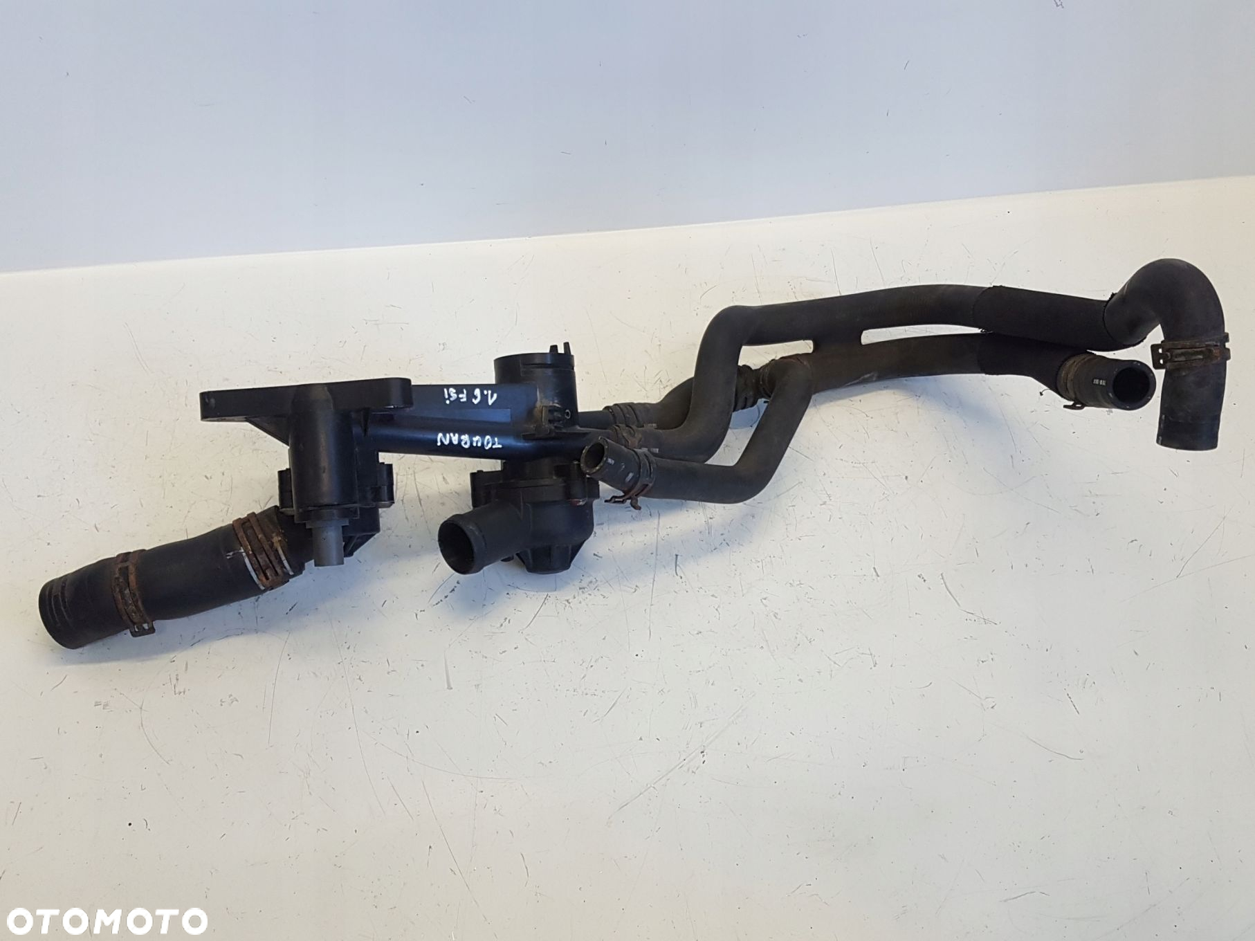 VW TOURAN 1.6 FSI OBUDOWA TERMOSTATU 03C121111E - 8