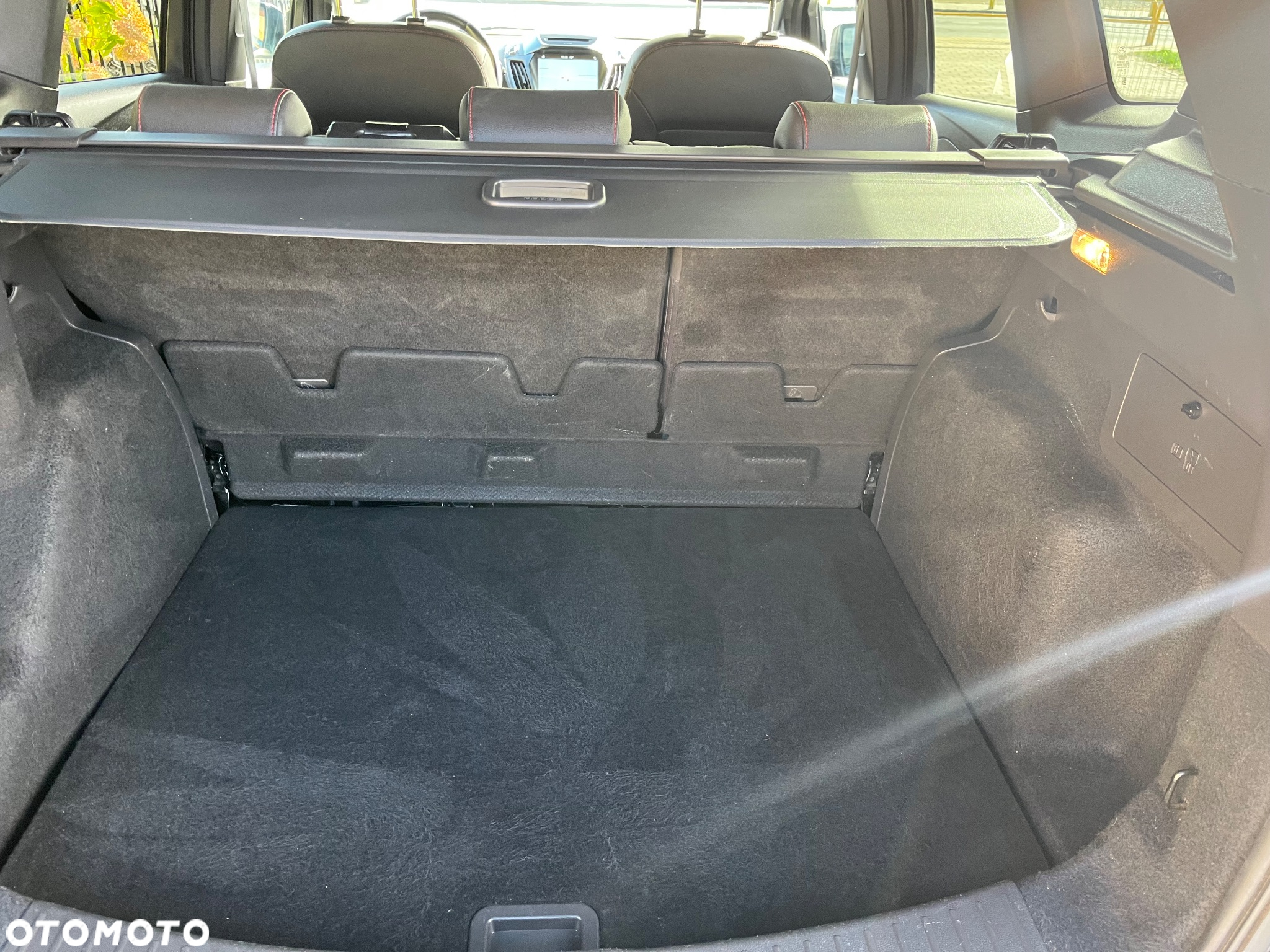 Ford Kuga 1.5 EcoBoost 2x4 ST-Line - 28