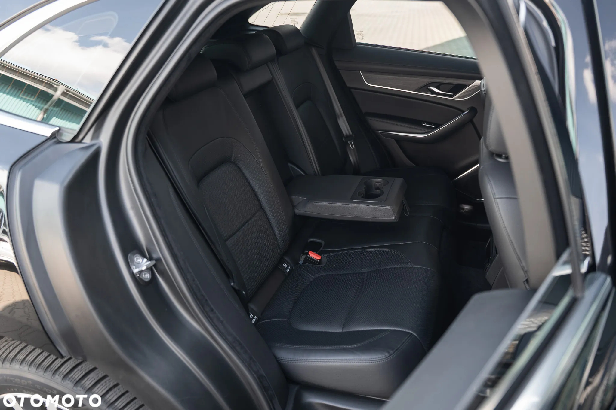 Jaguar F-Pace D200 AWD R-Dynamic HSE - 33