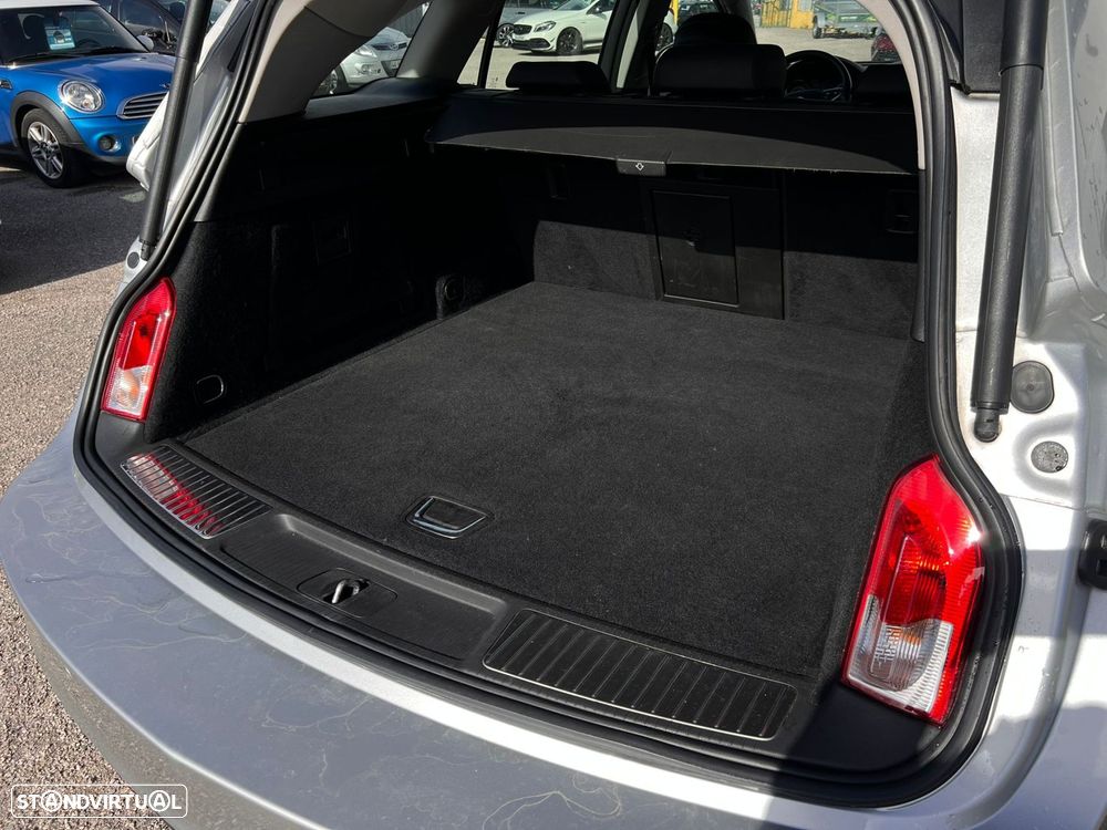 Opel Insignia Sports Tourer - 23