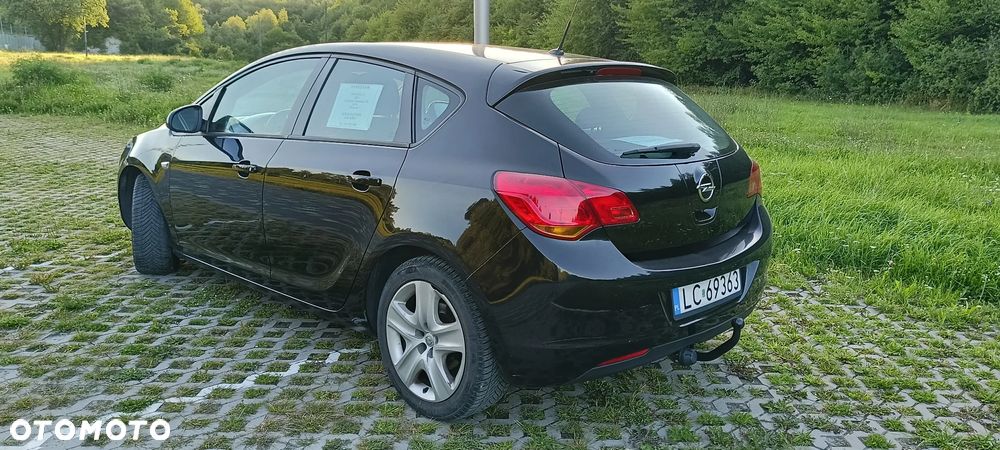 Opel Astra 1.6 - 24