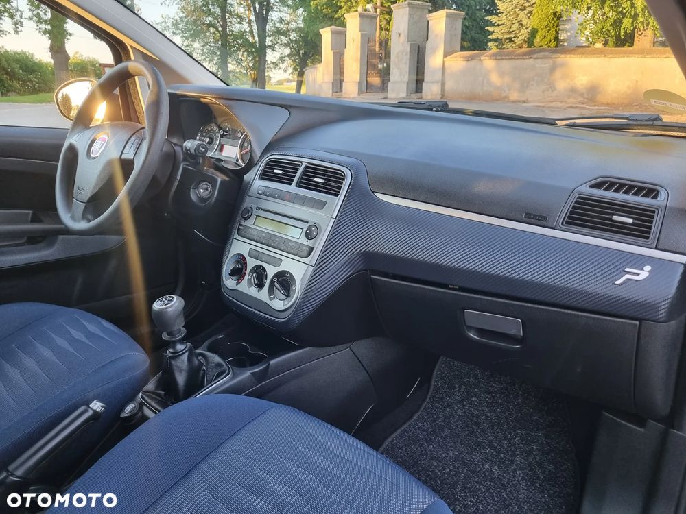 Fiat Punto 1.4 16V Dynamic - 5