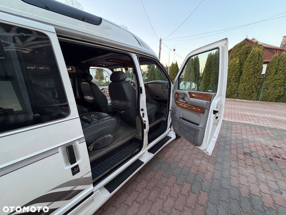 GMC Safari - 19