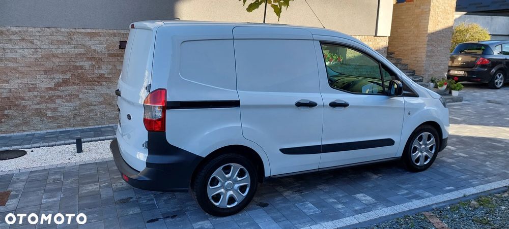 Ford Transit Courier - 3