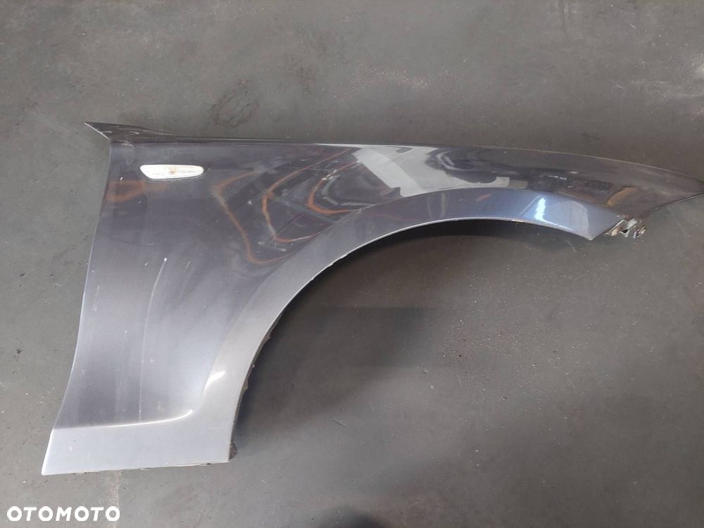 BŁOTNIK PRAWY PRZÓD BMW E87 A22 SPARKLING GRAPHITE METALLIC - 1